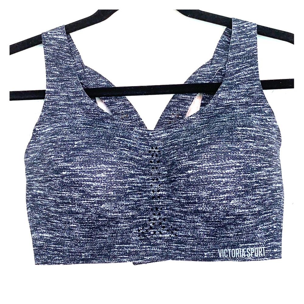 Victoria’s sport bra 32DD/34C brand new grey